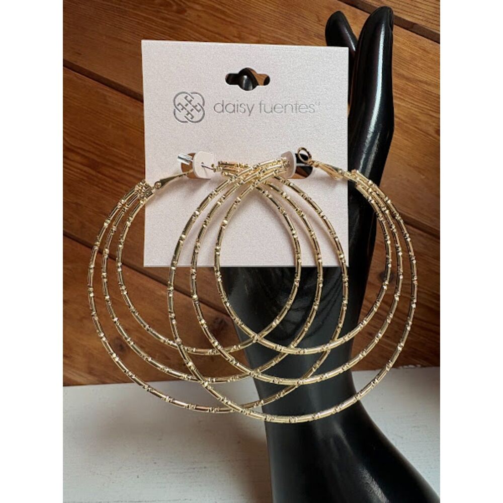 Daisy Fuentes Gold Hoop Earrings